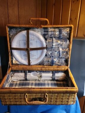 Wicker Picnic Basket Set with White Plates and- Glasses